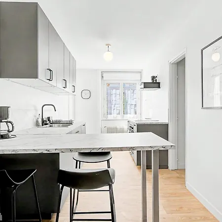 Apartment Champs Fleury A Comfortable Flat In A Quiet Neighbourhood