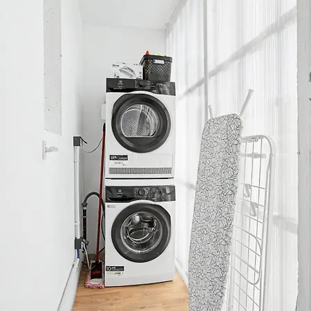 Apartamento Champs Fleury A Comfortable Flat In A Quiet Neighbourhood *